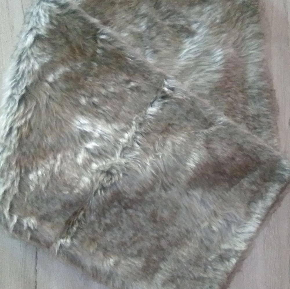Soft table runner - Picture 3 of 3